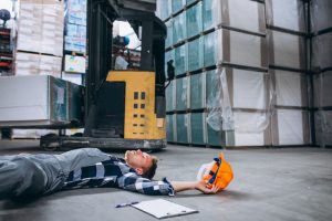 comunicacao de acidente de trabalho homem chao